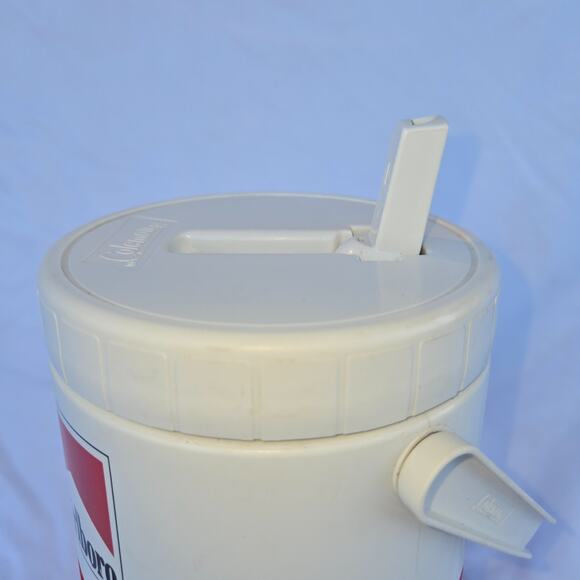 Marlboro Coleman Cooler Water Jug 1/2 Gallon Vintage Swivel Spout Handles Red - Picture 5 of 15